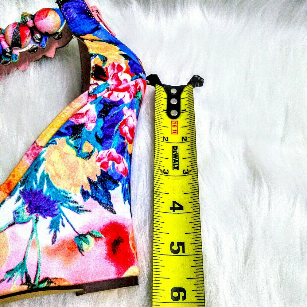 Hot! (NEW)! Floral, Wedge, Platform, Heel! - Picture 5 of 8